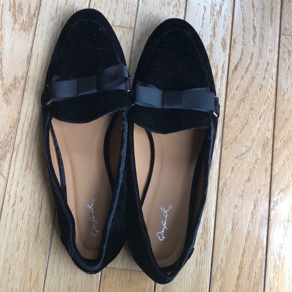 Velvet black loafers